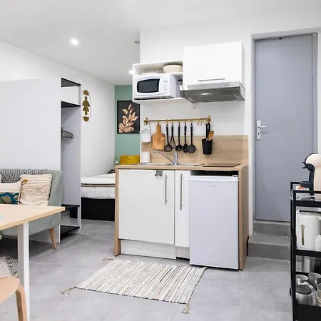 Cosy Au Coeur De L'ecusson - Arenes A 2 Min Apartment