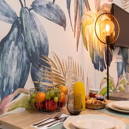 Cosy Au Coeur De L'ecusson - Arenes A 2 Min Apartment