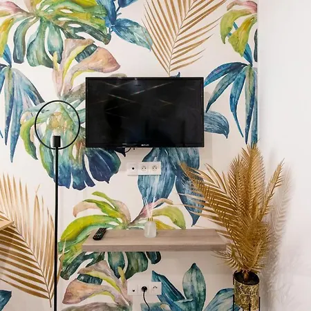 Cosy Au Coeur De L'ecusson - Arenes A 2 Min Nîmes