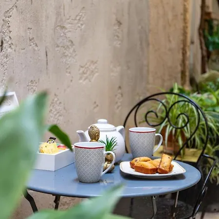 Apartment Cosy Au Coeur De L'ecusson - Arenes A 2 Min Nimes