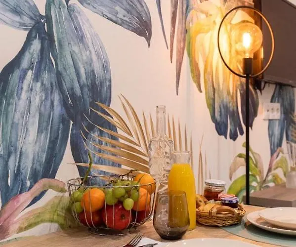 Cosy Au Coeur De L'ecusson - Arenes A 2 Min Apartment